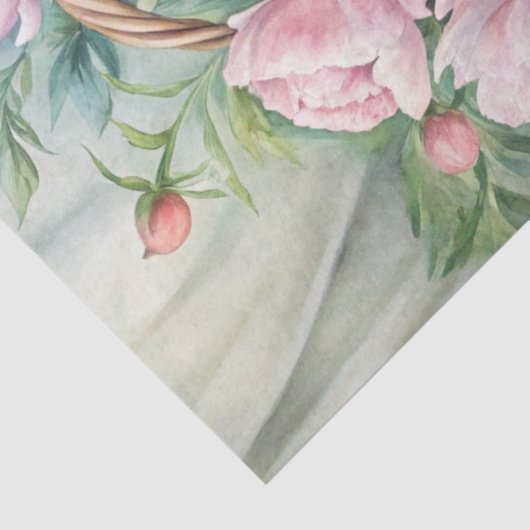 Elegante  roze pioenen in mandje tissuepapier (Detail)
