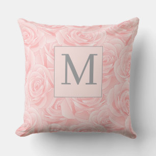 Elegante Roze Roos en Initiaal Monogram Kussen
