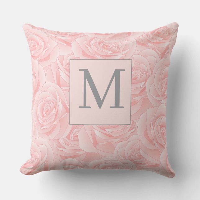 Elegante Roze Roos en Initiaal Monogram  Kussen (Voorkant)