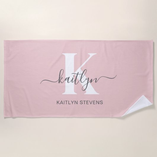Elegante Roze Roze Grijs Script Monogram Strandlaken (Voorkant)