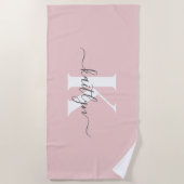 Elegante Roze Roze Grijs Script Monogram Strandlaken (Voorkant)