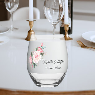 Elegante roze rozen en zilveren bruiloft wijnglas zonder voet