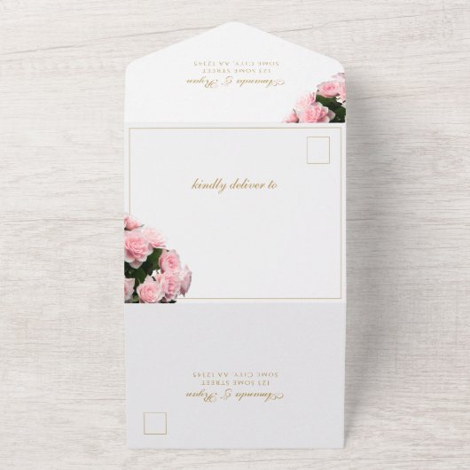 Elegante roze rozenbloemen bloemenbruiloft all in one uitnodiging (Buitenkant)