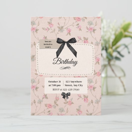 Elegante Roze Strik Coquette Verjaardagsuitnodigin Kaart (Staand voorkant)