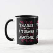 Elegante Roze Wervelpatroon Typografie Tweekleurig Mok (Links)