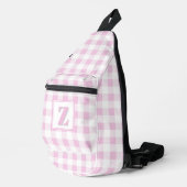 Elegante roze witte geruite monogram op maat gemaa sling bag (Rechterhoek)