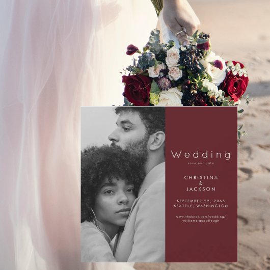 Elegante Ruby Red Couple Foto Sla de datum op Magnetische Uitnodiging