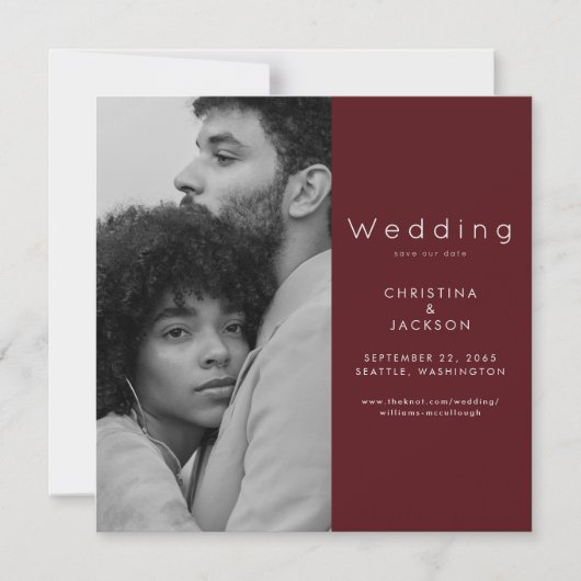 Elegante Ruby Red Couple Foto Sla de datum op Magnetische Uitnodiging (Voorkant)