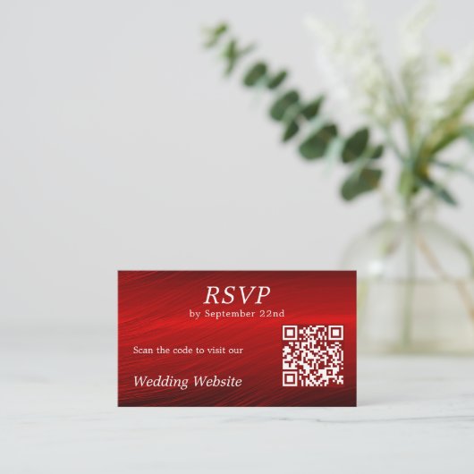 Elegante Ruby Rode RSVP Bruiloft Website QR Code Informatiekaartje (Staand voorkant)