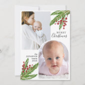 Elegante rustieke dennen en bessen 2 foto kerst feestdagenkaart (Voorkant)
