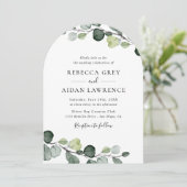 Elegante rustieke eucalyptus groen boog bruiloft kaart (Staand voorkant)