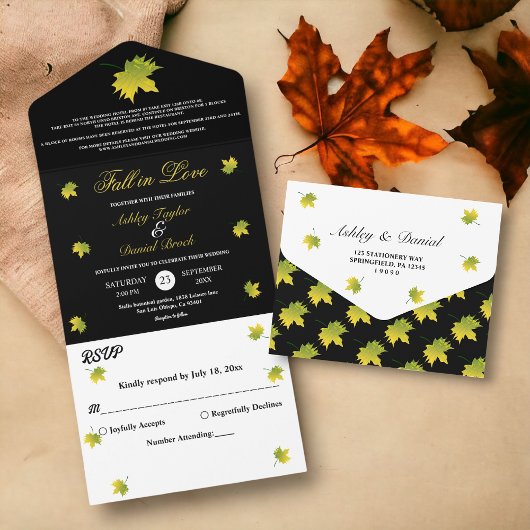 Elegante rustieke herfst bladeren zwart-wit bruilo all in one uitnodiging