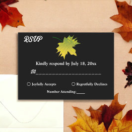 Elegante rustieke herfst bladeren zwart-wit bruilo RSVP kaartje