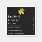 Elegante rustieke herfst bladeren zwart-wit bruilo servet (Voorkant)