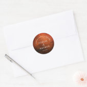 Elegante Rustieke Houtstructuur Gebogen Huwelijk Ronde Sticker (Envelop)