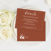 Elegante rustieke terracotta omzoomd script bruilo informatiekaartje