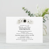 Elegante Rustieke Zwarte en Witte Bloemige Trouwfo Kaart (Staand voorkant)