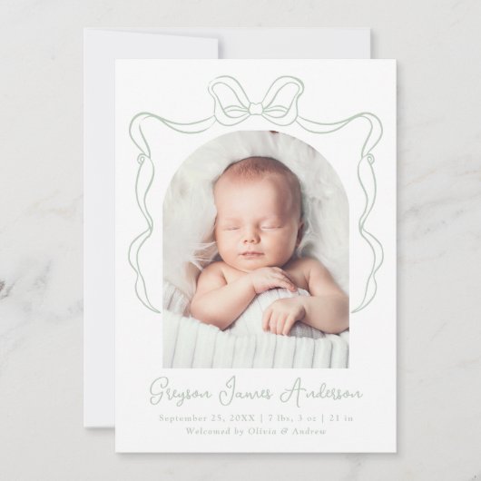 Elegante Sage Green  Bow Foto Geboorte Aankondiging (Voorkant)