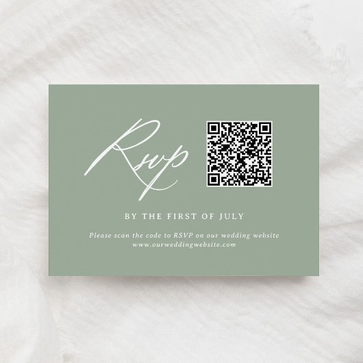 Elegante Sage Groene Kalligrafie Bruiloft QR-code RSVP Kaartje