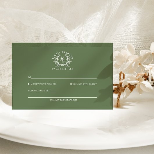 Elegante Sage Monogram Crest Wedding RSVP Kaartje