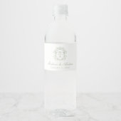 Elegante Salie Chinoiserie Wapen Monogram Huwelijk Waterfles Etiket (Voorkant)