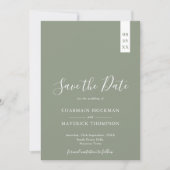 Elegante saliegroene en witte scriptie bruiloft save the date (Voorkant)