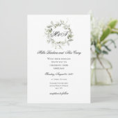 Elegante saliegroene krans monogram bruiloft kaart (Staand voorkant)
