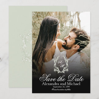 Elegante saliegroene monogram kam overlay save the date