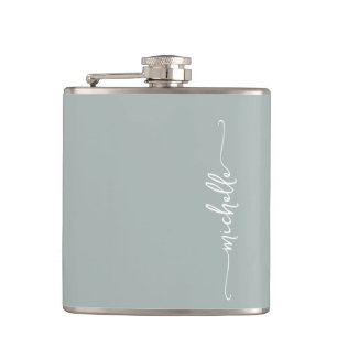Elegante saliegroene monogram naam schrift heupfles