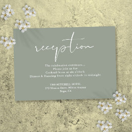Elegante saliegroene script bruiloftsreceptie informatiekaartje