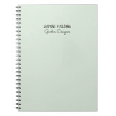 Elegante saliegroene tuinontwerper gepersonaliseer notitieboek (Voorkant)