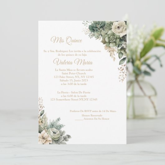 Elegante saliegroene uitnodiging met betoverde roo (Staand voorkant)