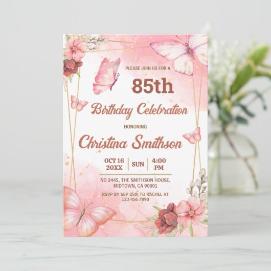 Elegante schattige roze bloemenvlinder 85e verjaar kaart (Staand voorkant)
