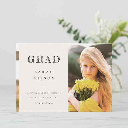 Elegante Schoon Minimaal Schoon Foto Afstuderen Kaart (Staand voorkant)