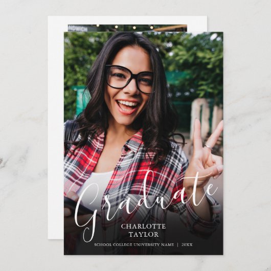 Elegante Script Afgestudeerde Foto Afstudeer Uitno Aankondiging (Voorkant / Achterkant)