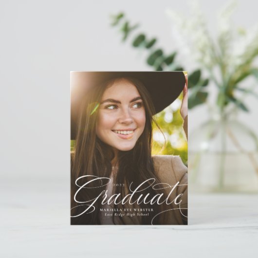 Elegante script afstudeer verticale afstuderen uitnodiging briefkaart (Staand voorkant)