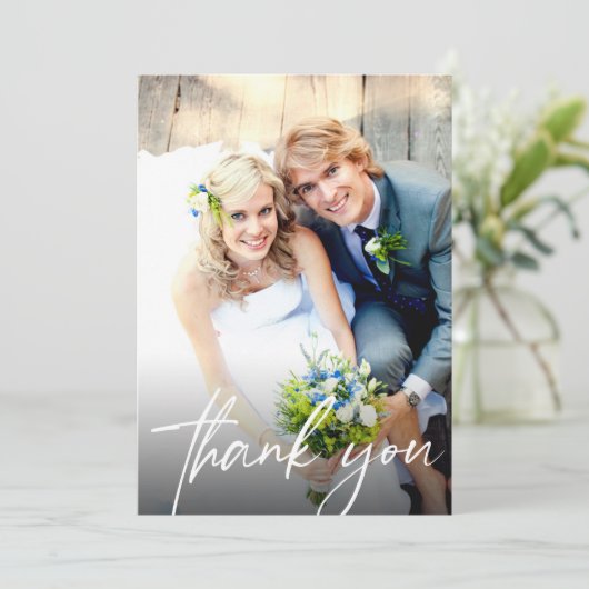 Elegante Script Bruiloftsfototemplate Bedankkaart (Staand voorkant)