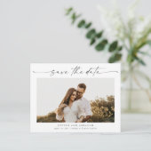 Elegante Script Foto Bruiloft Save the Date Aankondigingskaart (Staand voorkant)