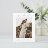 Elegante Script Foto Bruiloft Save the Date Aankondigingskaart (Staand voorkant)