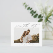 Elegante Script Foto Huwelijk Save the Date Aankondigingskaart (Staand voorkant)