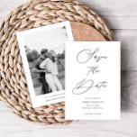 Elegante Script Foto op de rug, Petite Wedding Save The Date<br><div class="desc">Deze Save the Date-aankondigingskaart heeft een elegante scriptkop en uw aangepaste tekst,  met een foto aan de achterkant. Gebruik de sjabloon om uw gegevens toe te voegen. De kleuren en het fotofilter (zwart-wit of kleur) kunnen worden gewijzigd met het Ontwerpgereedschap.</div>