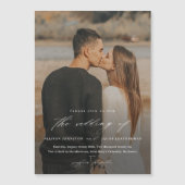 Elegante Script Foto-overlay Trouw Magnetische Uitnodiging (Voorkant)