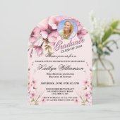 Elegante Script Foto Roze Afstudeerfeest Boog Kaart (Staand voorkant)
