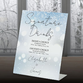 Elegante script handtekening drankjes winter sneeu reclamebord met voetstuk
