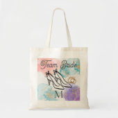 Elegante Script Hoge Hakken Team Bruid Monogram Tote Bag (Voorkant)