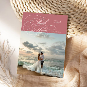 Elegante script huwelijksfoto roze bedankkaart