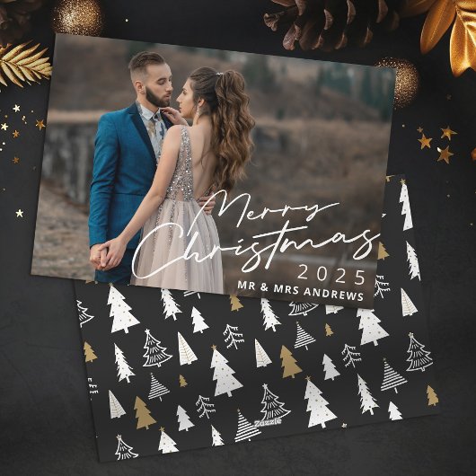 Elegante Script Kerstmis Getrouwd Koppel Foto Feestdagenkaart