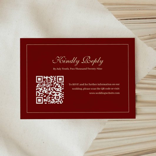 Elegante Script Monogram Wijn Rood QR Code Bruilof RSVP Kaartje