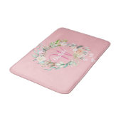 Elegante Script Monogramrozen Bloemige Roze Meisje Badmat (Gekanteld)