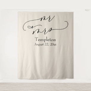 Elegante Script Mr & Mrs Cream Foto Achtergrond Wandkleed
